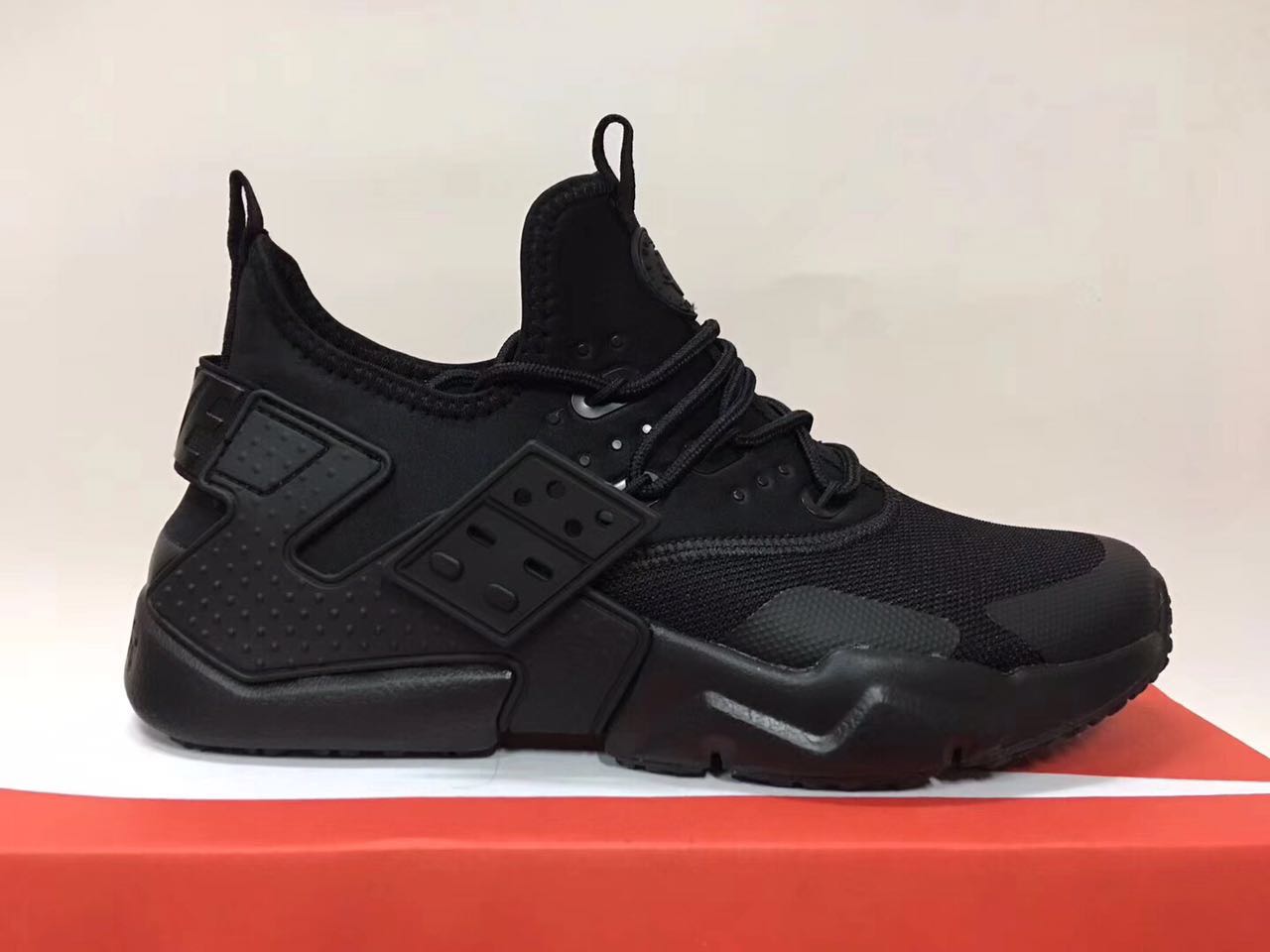 Nike Air Huarache 6 All Black Shoes - Click Image to Close